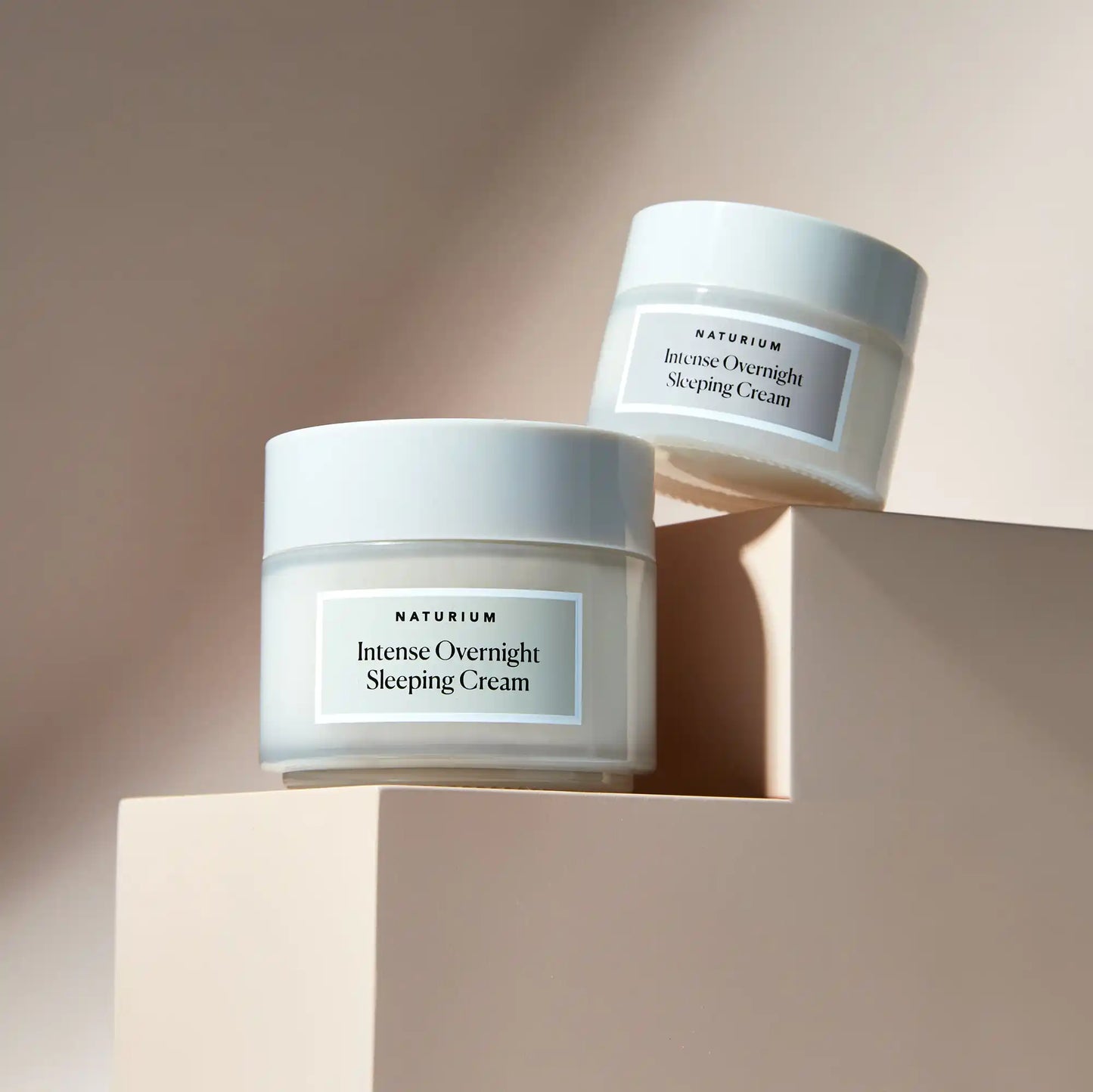 intense-overnight-sleeping-cream-jumbo-h8 11_18_2021_Naturium0552-crop.webp